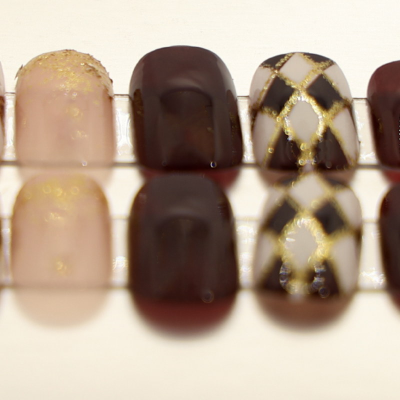 Mumuso Magic Finger Press - On Nails