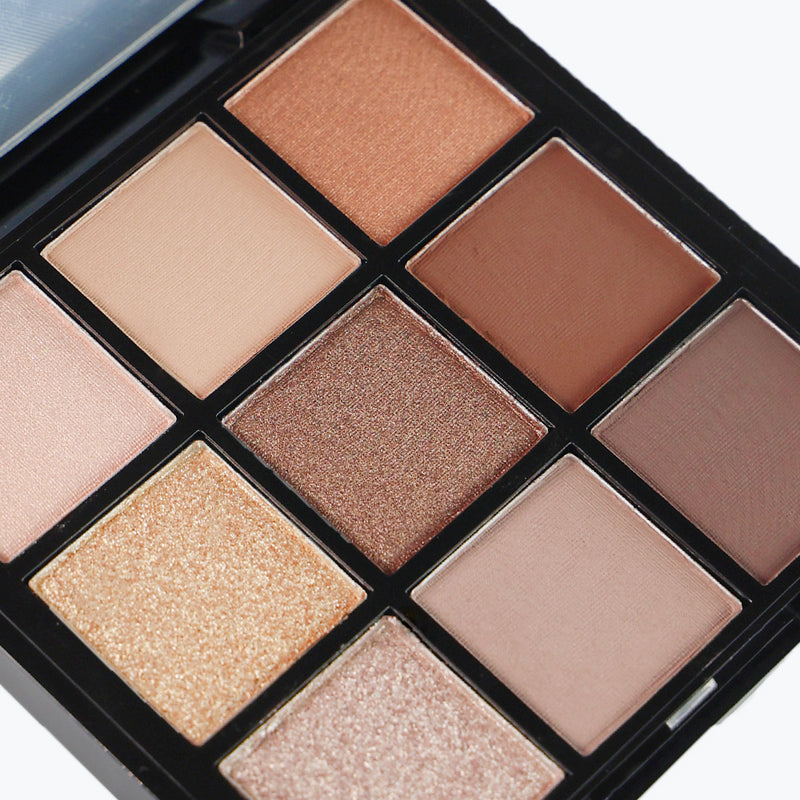 Mumuso Glamour Multi Finish Eyeshadow Palette - 01