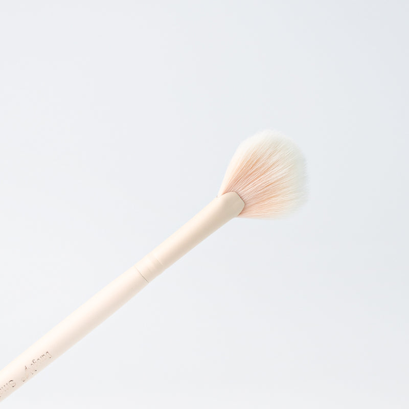 Mumuso Small Fan Brush - K014
